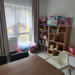 Jak wygląda dom samotnej matki? Poznaj życie w ośrodku wsparcia