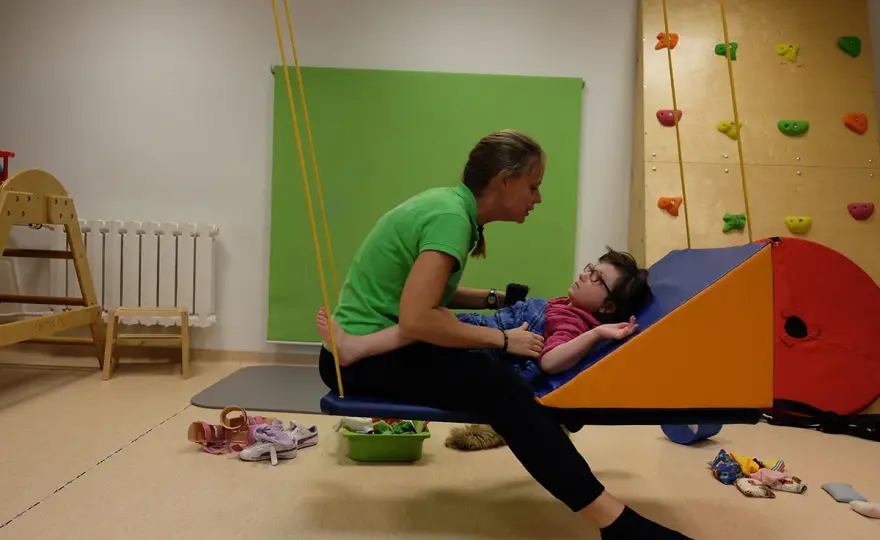 Ile zarabia terapeuta integracji sensorycznej? Zaskakujące fakty o wynagrodzeniach